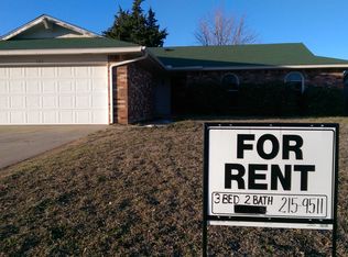123 Chickasaw Ln, Yukon, OK 73099