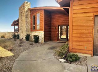 5740 SW Fairlawn Rd, Topeka, KS 66610