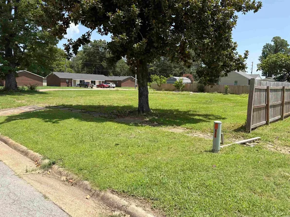 814 Terry St N, Wynne, AR 72396