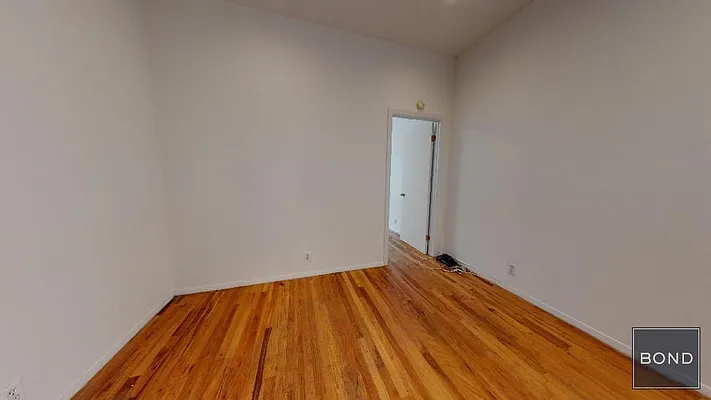 Rented by Bond New York | media 12