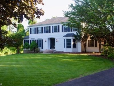 4 Paddock Ct, Long Valley, NJ, 07853