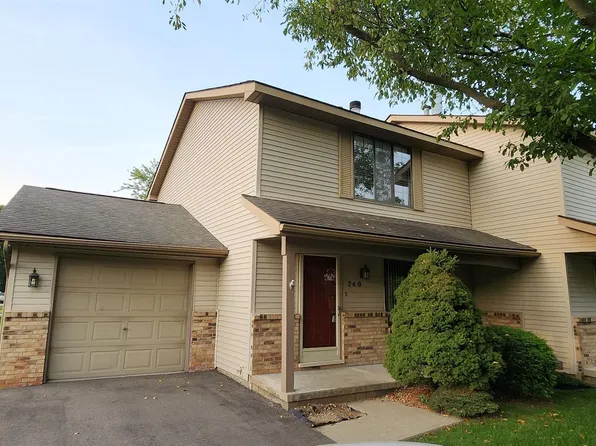 260 Wind Way Dr, Walled Lake, MI 48390