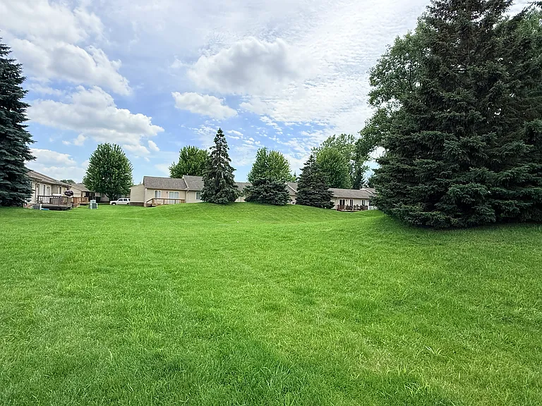 24381 Juliet Dr — Photo 22