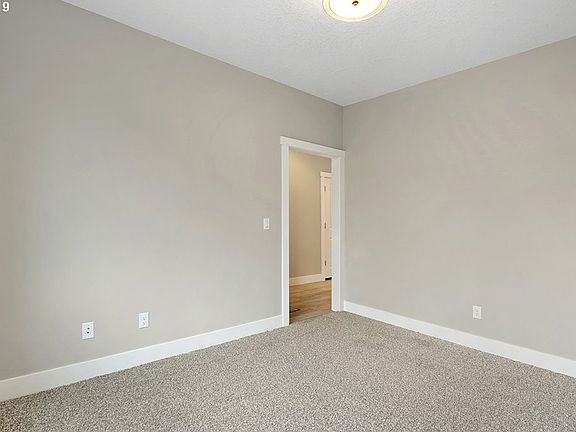 5th image of 9104 NE 33rd Pl