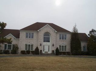 22 Winchester Dr, Scotch Plains, NJ 07076