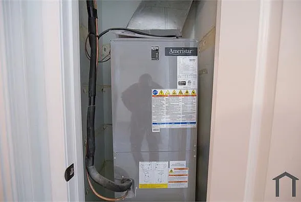 431 Brandywine St SE #101 — Photo 6