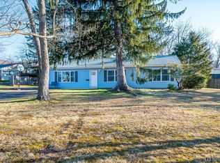 3 Shelley Rd, Kendall Park, NJ 08824