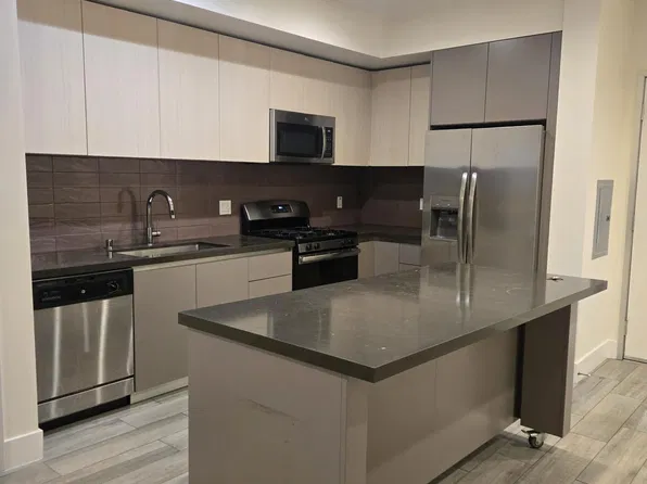 Bakman Avenue, 5044 Bakman Ave #4B, North Hollywood, CA 91601