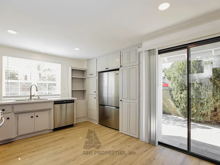 9618 Pauline Dr — Photo 7