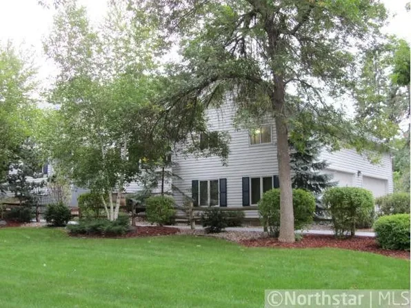 3011 Overlook Dr, Bloomington, MN 55431