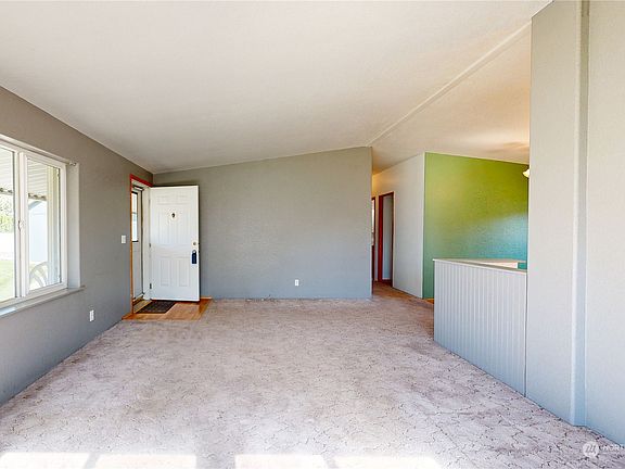 4th image of 605 E Seventh Street