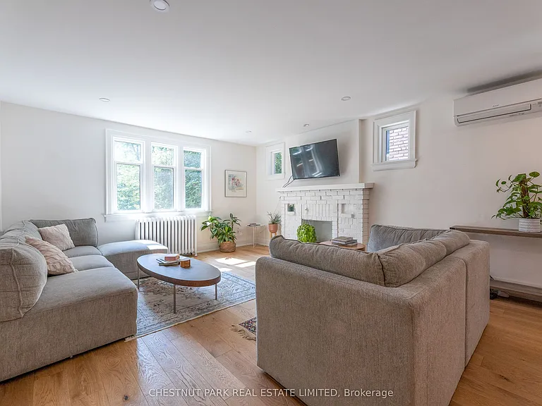 49 Springmount Ave #B — Photo 2