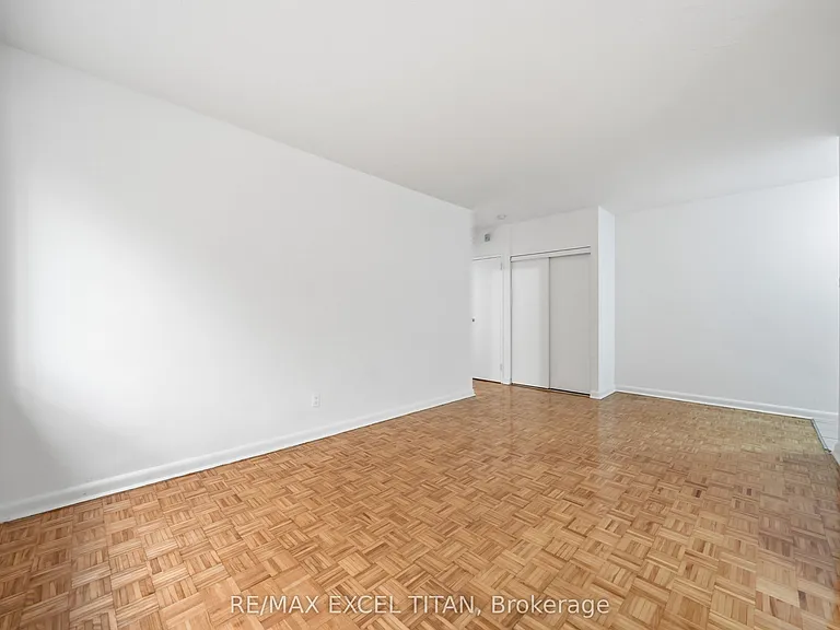 2895 Bathurst St #107 — Photo 5