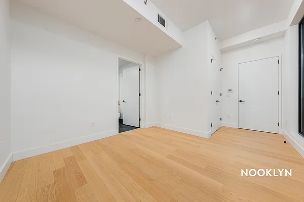 Rented by Nooklyn NYC LLC | media 72