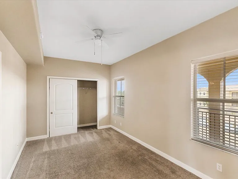 424 Luna Bella Ln #432 — Photo 21