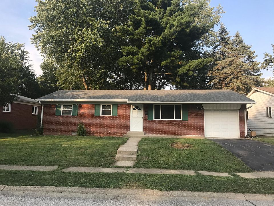 1st image of 412 Hickory Ln #412