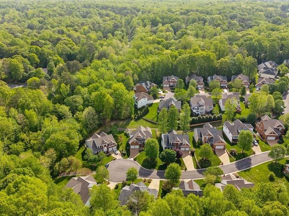 609 Canoe Run Pl, Manakin Sabot, VA 23103