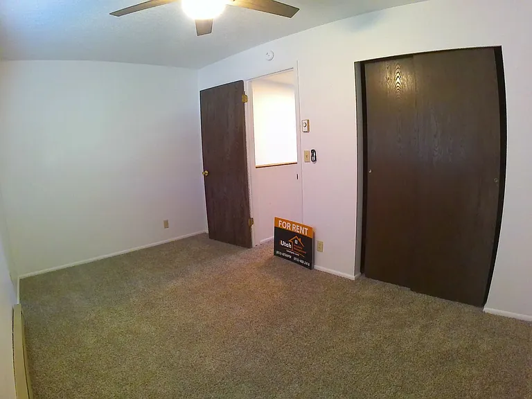 870 N Jackson Ave — Photo 16