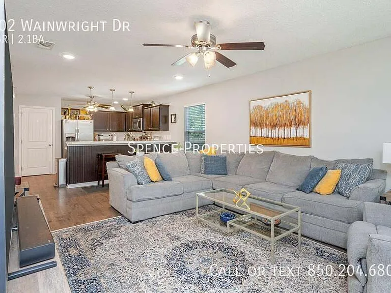 202 Wainwright Dr — Photo 12