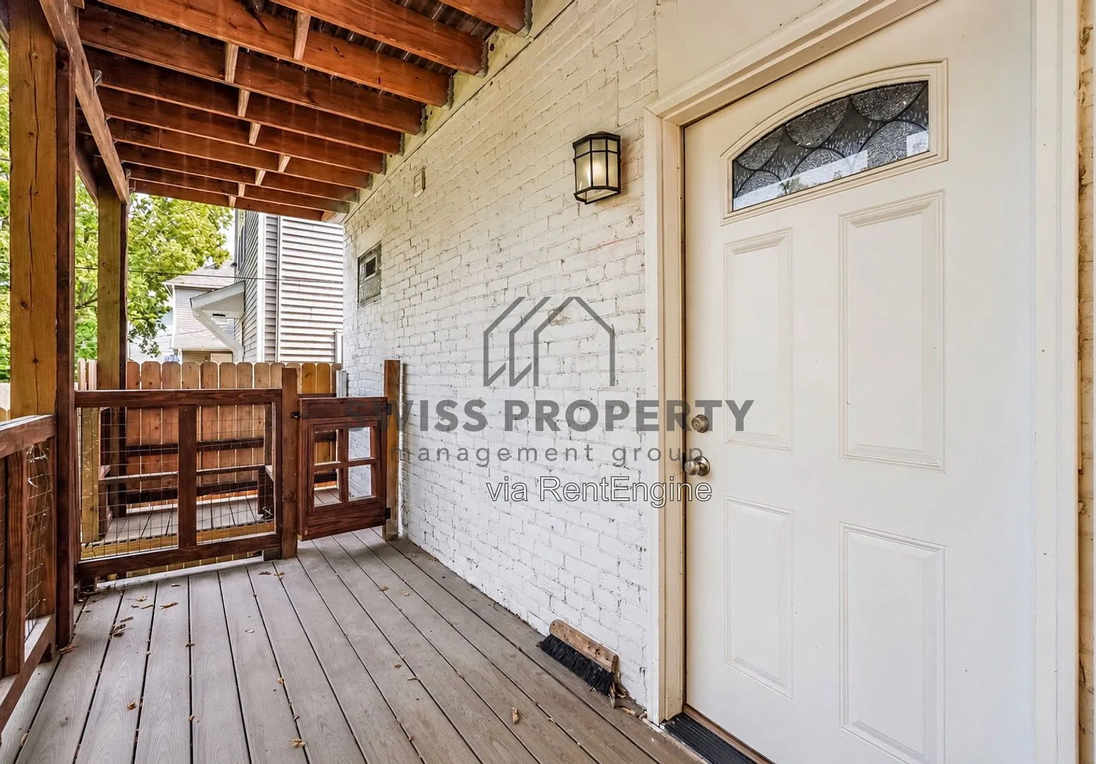 2 bed, 1.0 bath, 777 sqft, $1,215 — Photo 3