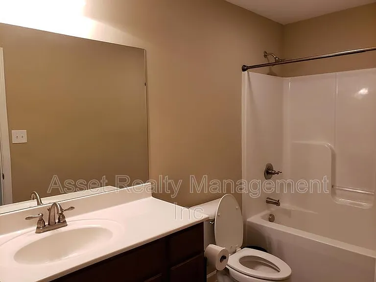 235 Stonefield Rd #1 — Photo 14