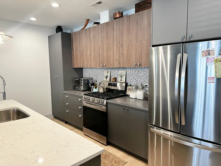 4420 S Prairie Ave #3 — Photo 8