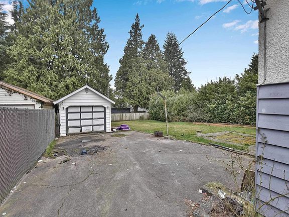 4th image of 9565 116th St