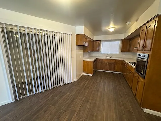 4038 E Saginaw Way — Photo 15