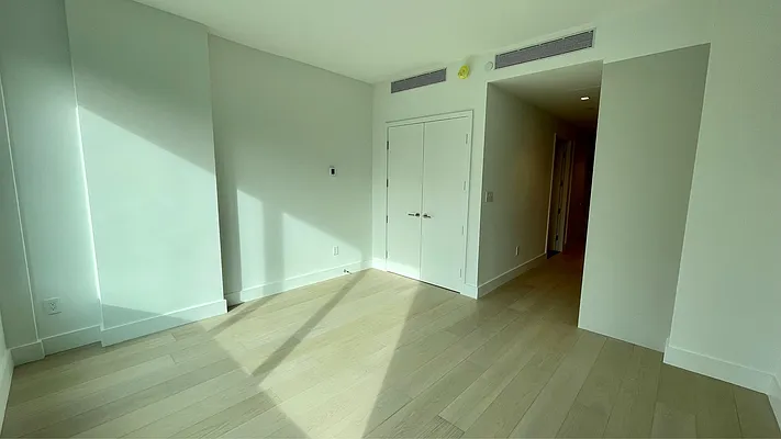 Rented by Realmart Realty LLC | media 7