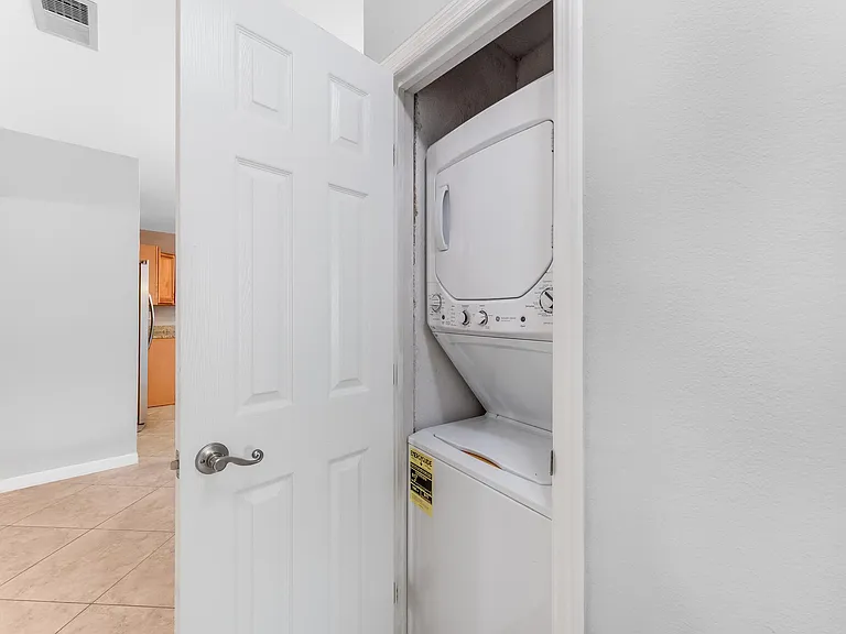 2250 Bougainvillea St — Photo 10