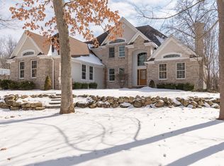 10100 Tuscany Ct, Portage, MI 49024