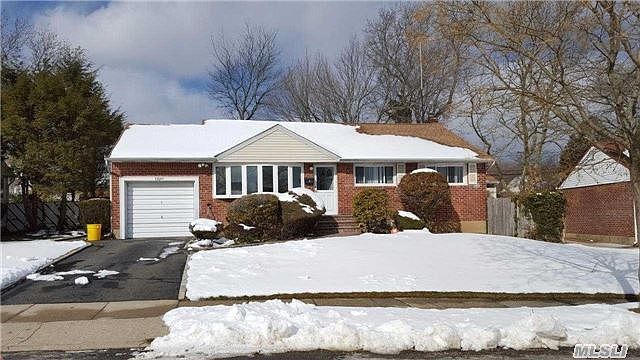 1st image of 8 Sheridan St