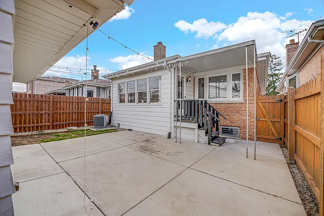 7520 W Carmen Ave — Photo 22