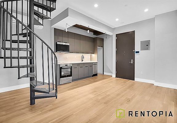 3rd image of 177 Palmetto St #4R