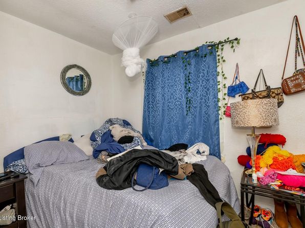 louisville-kentucky-2082374346 picture