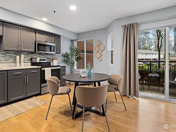 4th image of 7912 170th Avenue NE #101