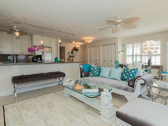 2nd image of 2875 Gulf Shore Blvd N
