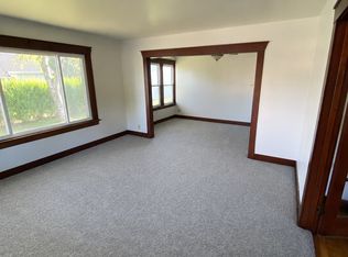 1228 N 18th St #1, Manitowoc, WI 54220