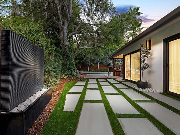 4th image of 7539 Sunnywood Ln