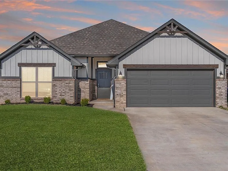 13809 Village Cv — Photo 1