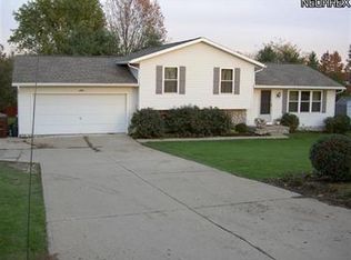 13134 Kaufman Ave NW, Hartville, OH 44632