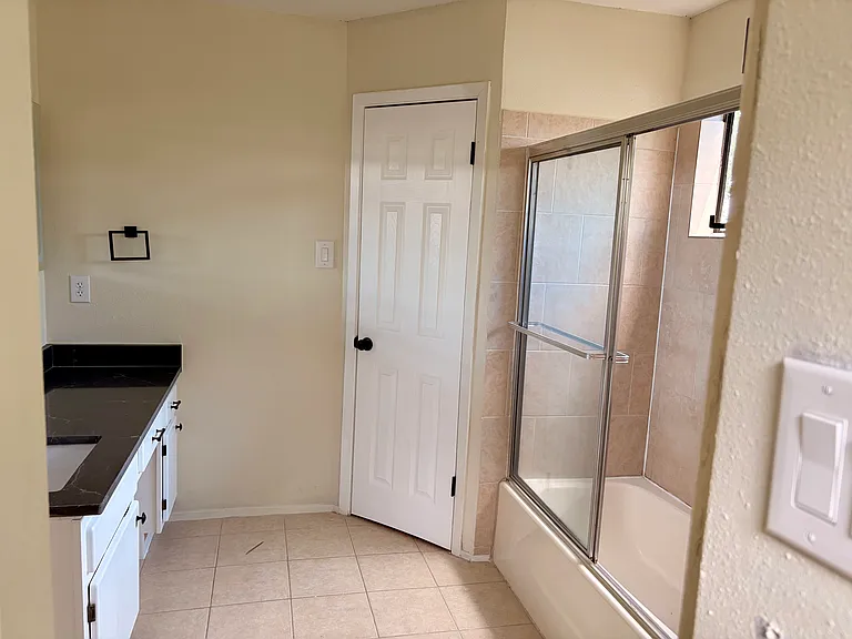 8301 Bradford Edward Cv — Photo 31