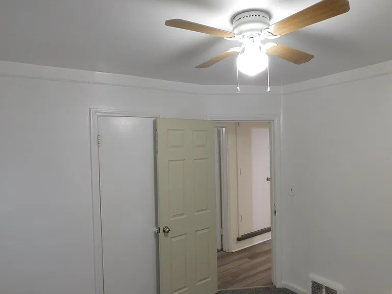 6490 Stahelin Ave — Photo 19