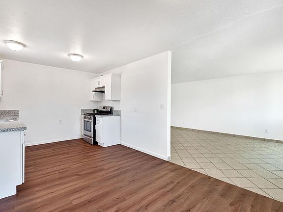5th image of 655 Forest Ln