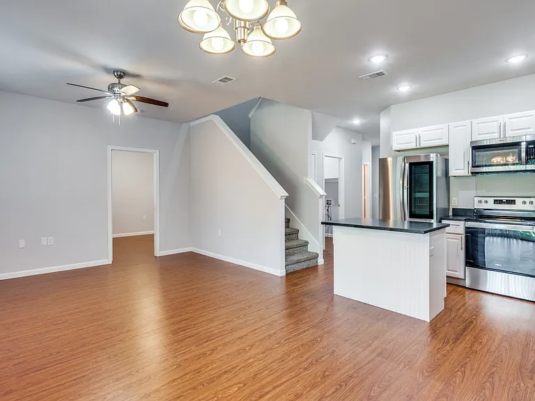 751 Pipeline Ct #A2 — Photo 5