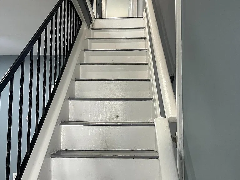 318 Powell St — Photo 14