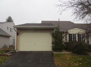 643 Thoreau Dr, Elgin, IL 60120