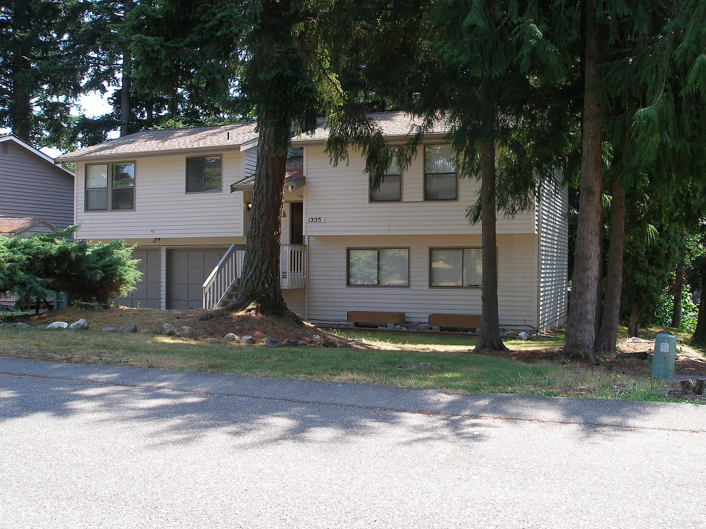 Large 3 Bedroom home with 1,812 square feet! — Photo 2