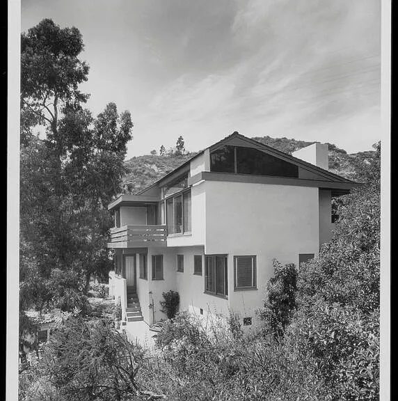 2764 Outpost Dr — Photo 35