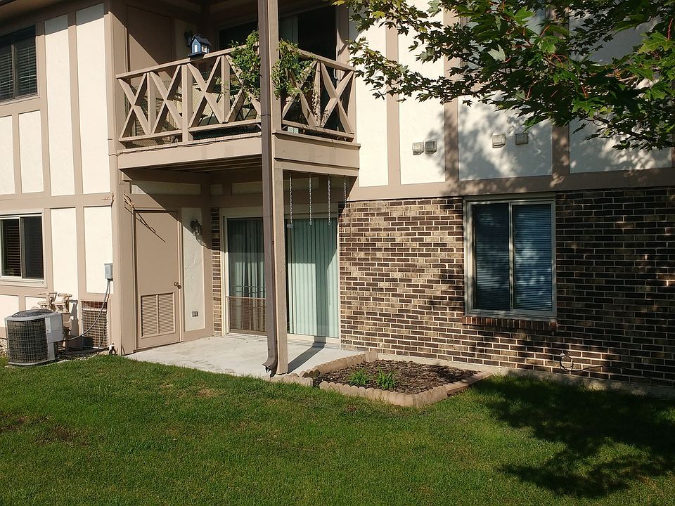 2nd image of 1216 Knottingham Ct #1BL